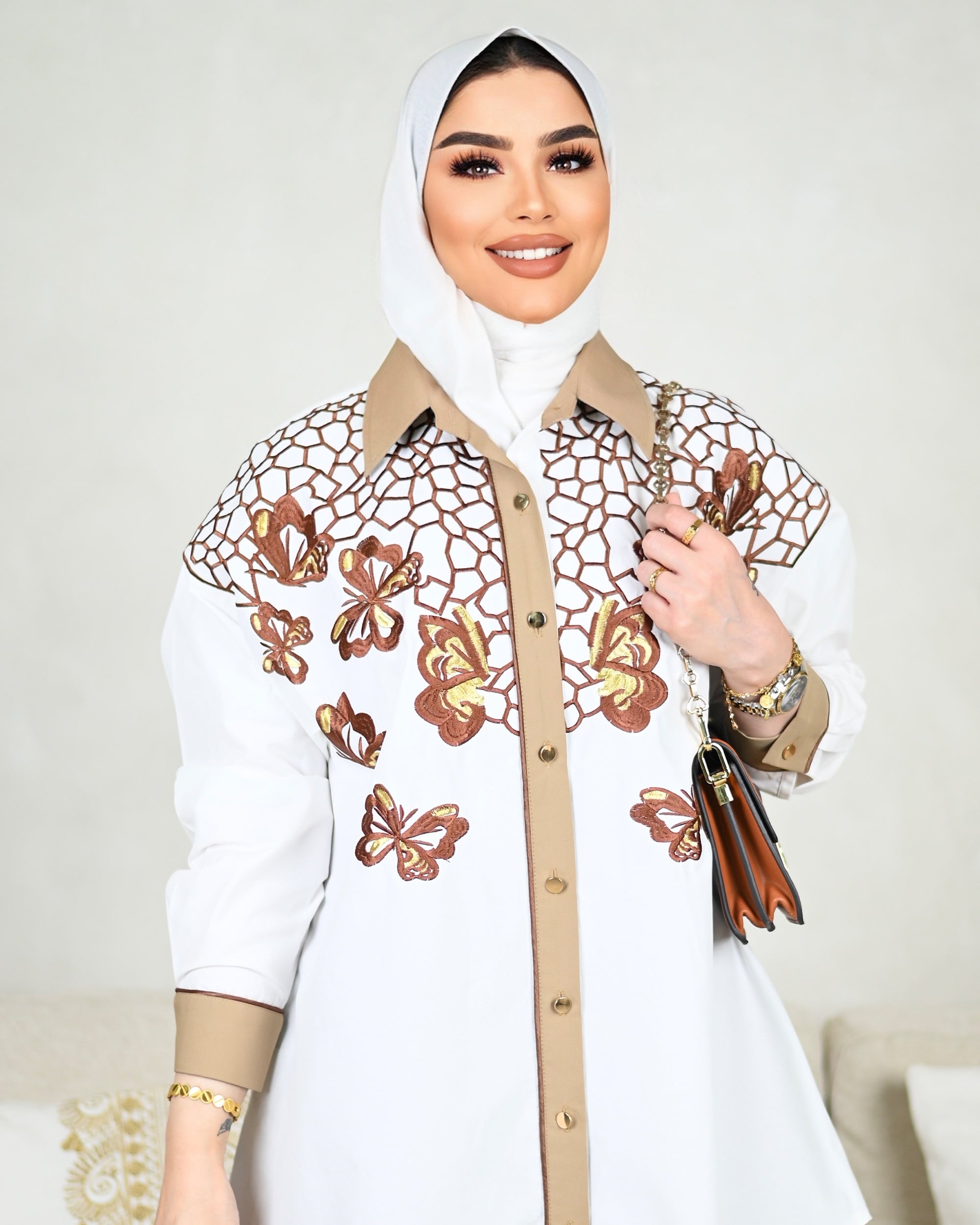 Embroidered Butterfly Poplin Shirt – White Beige