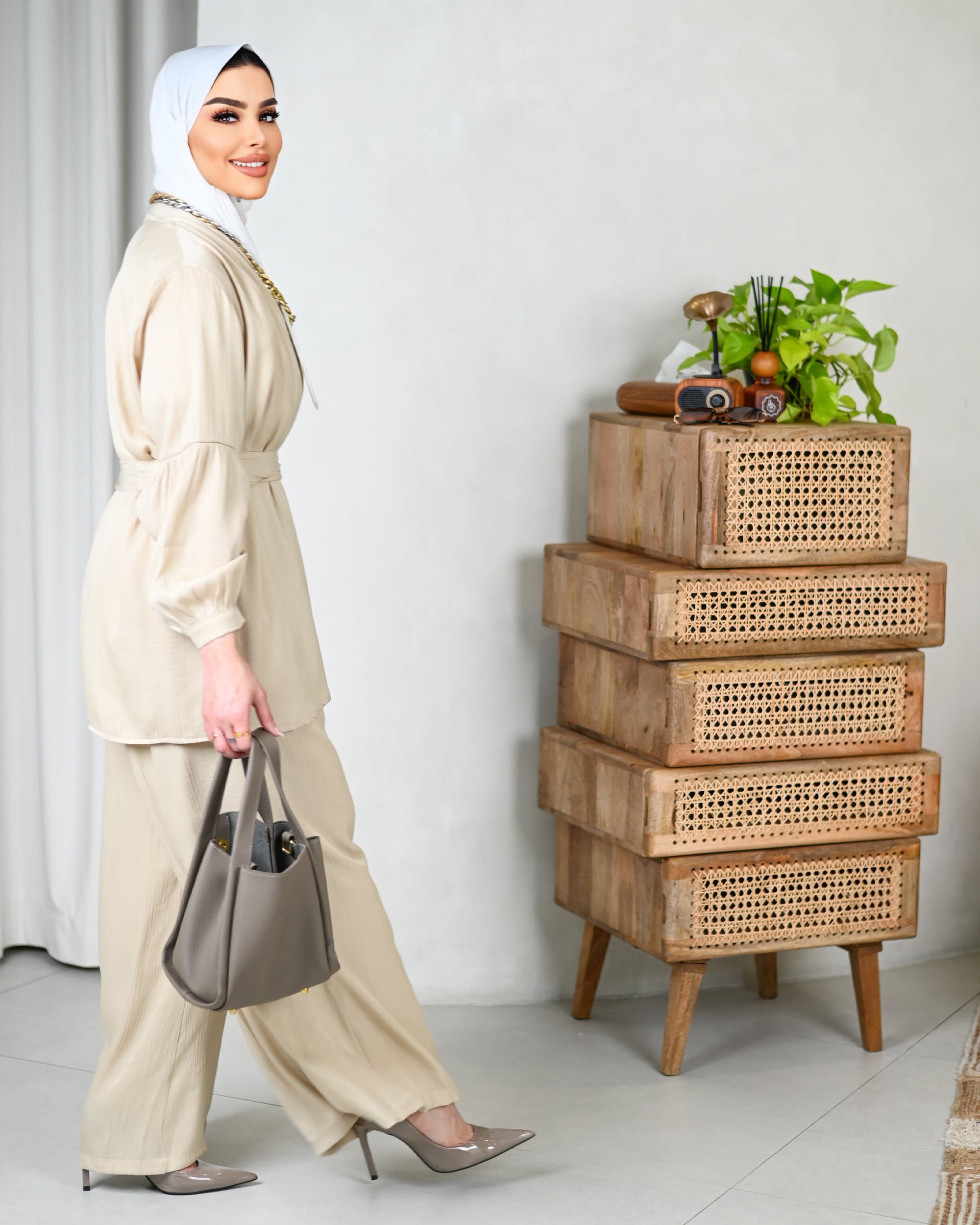 Minimal Silk Tailleur Set – Sand Beige