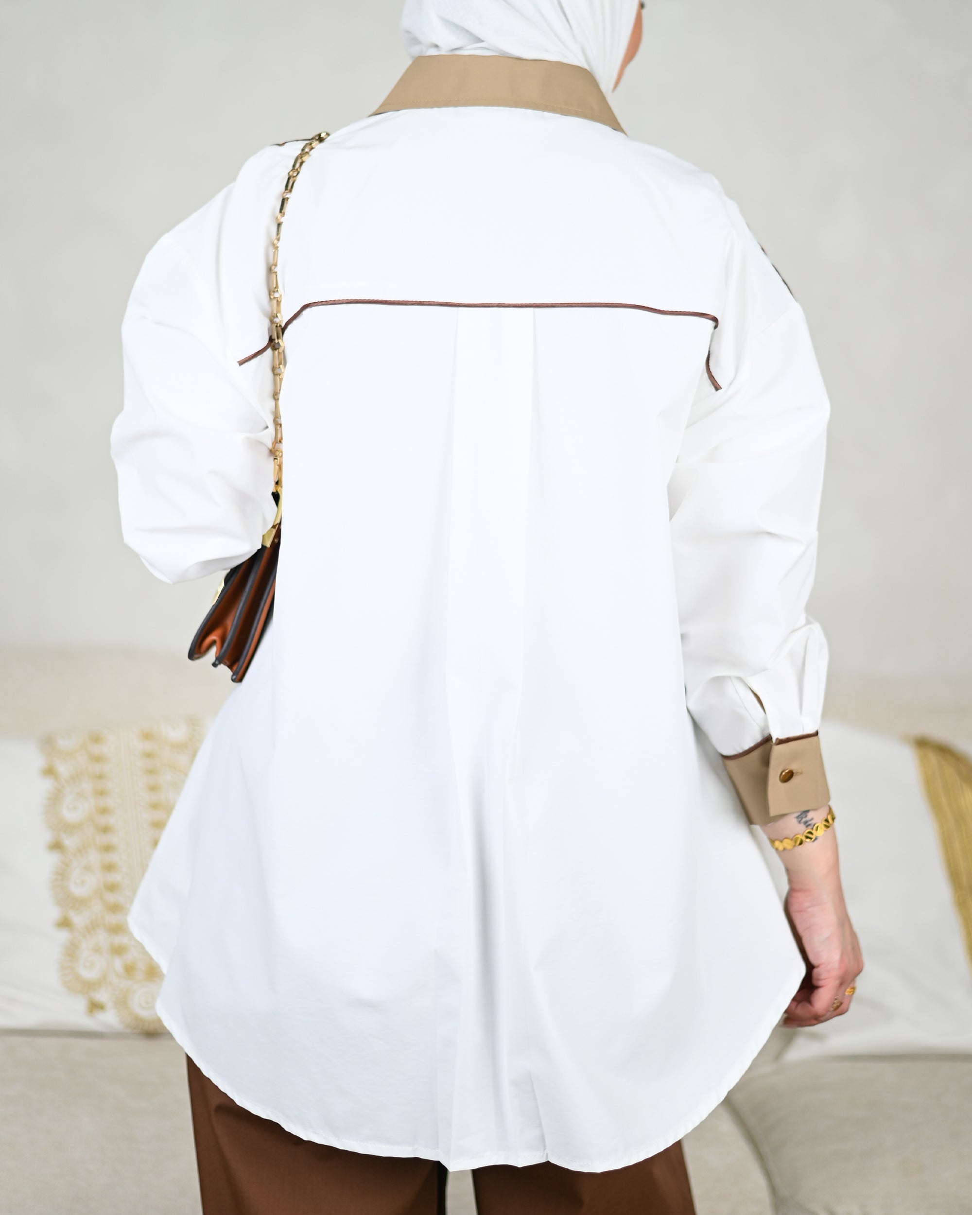 Embroidered Butterfly Poplin Shirt – White Beige