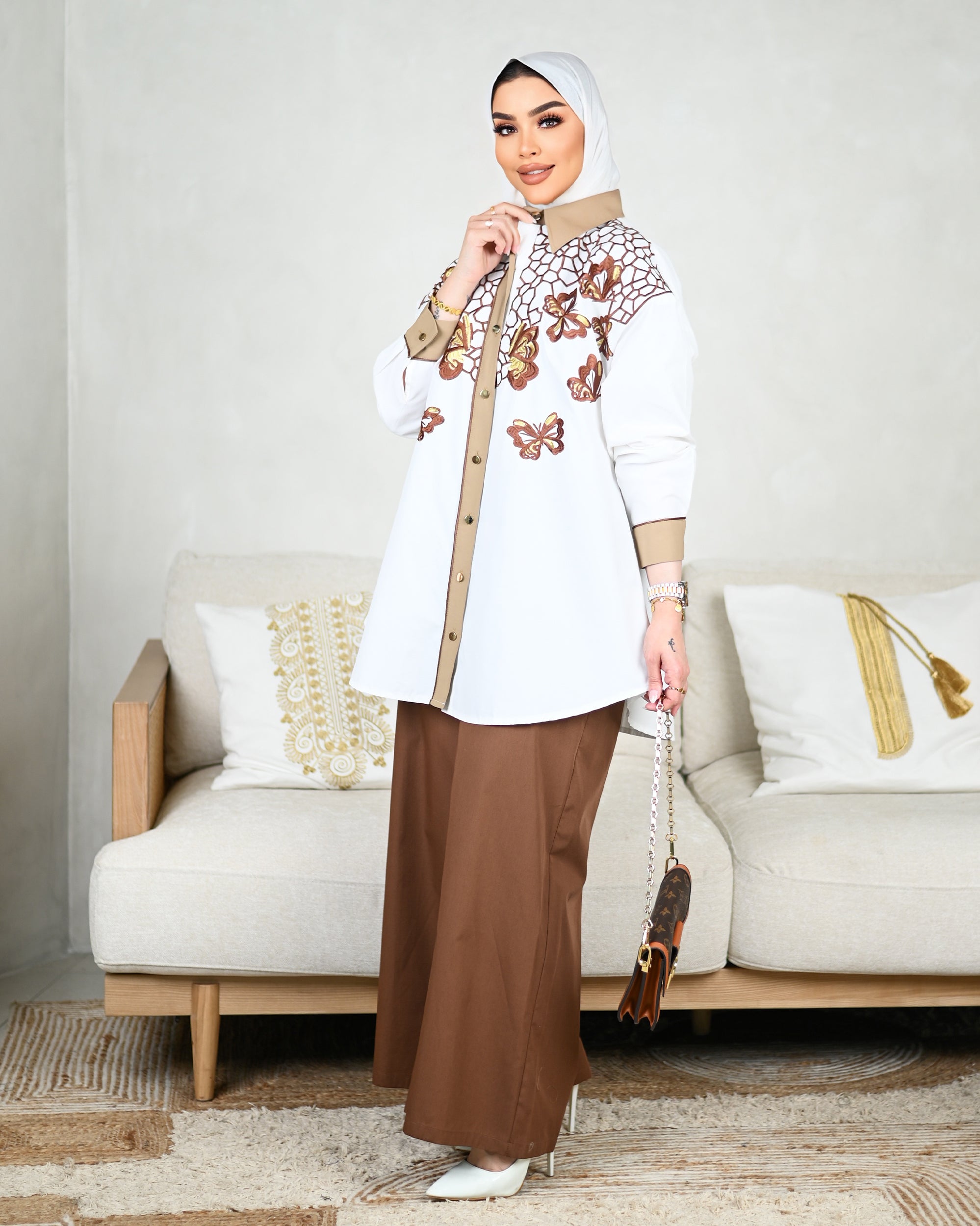 Embroidered Butterfly Poplin Shirt – White Beige