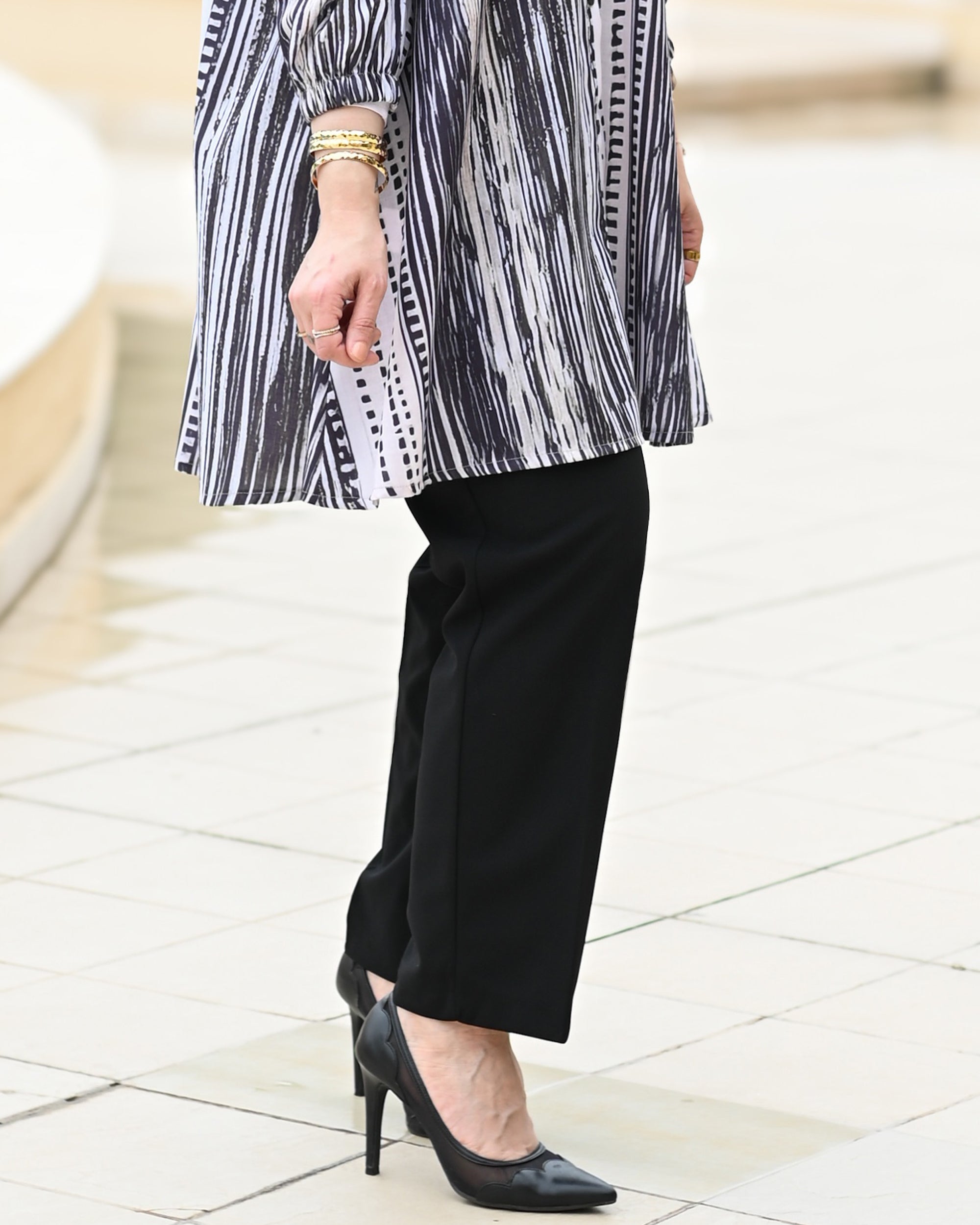 Classic Crepe Pants – Black