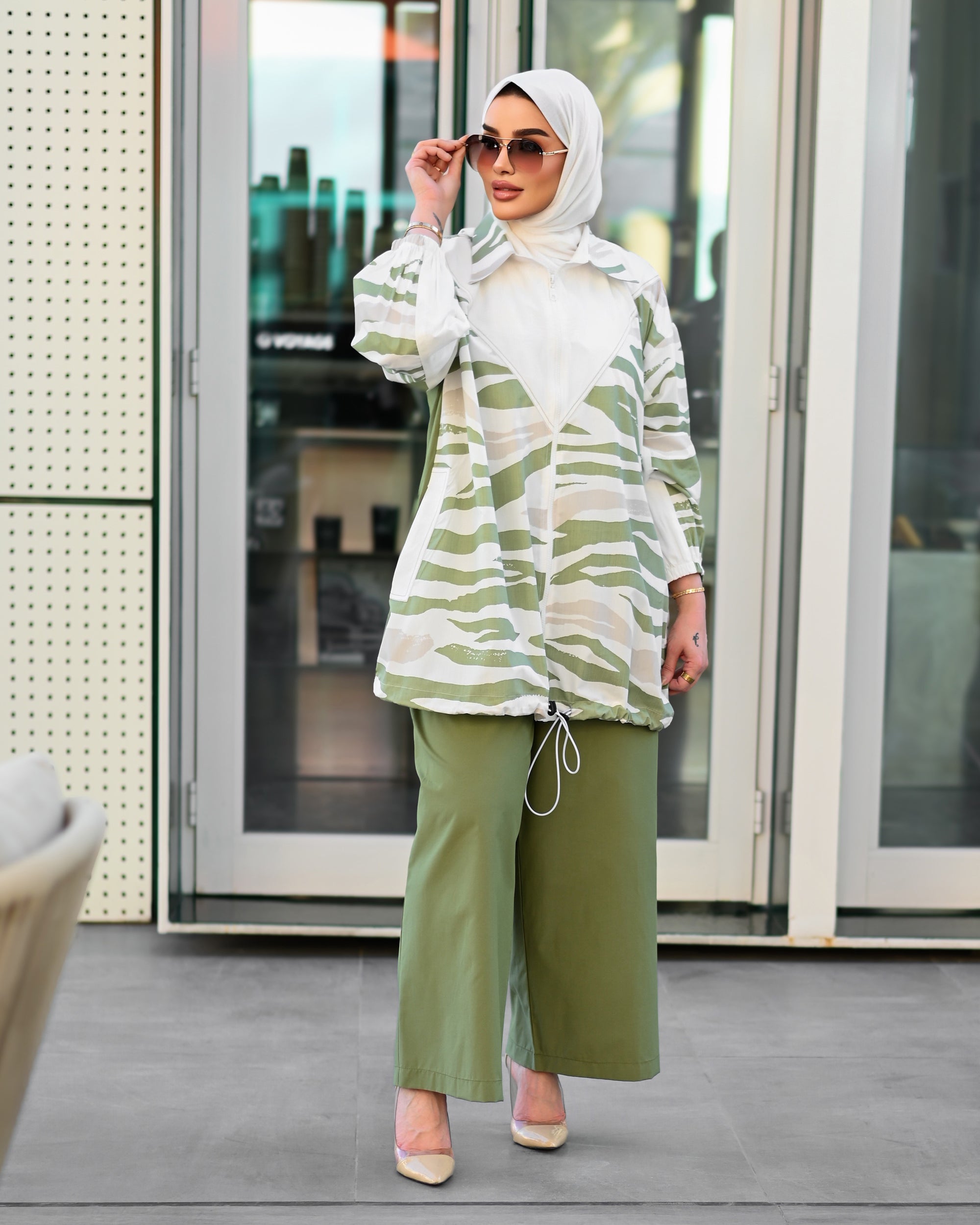 Minimal Poplin Wide-Leg Pants – Olive Green