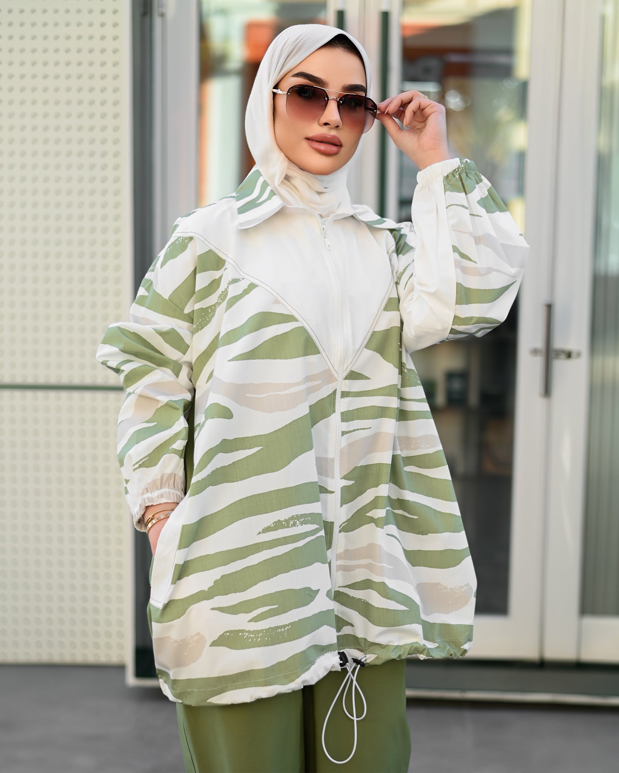 Abstract Zip Poplin Shirt – Mist Green